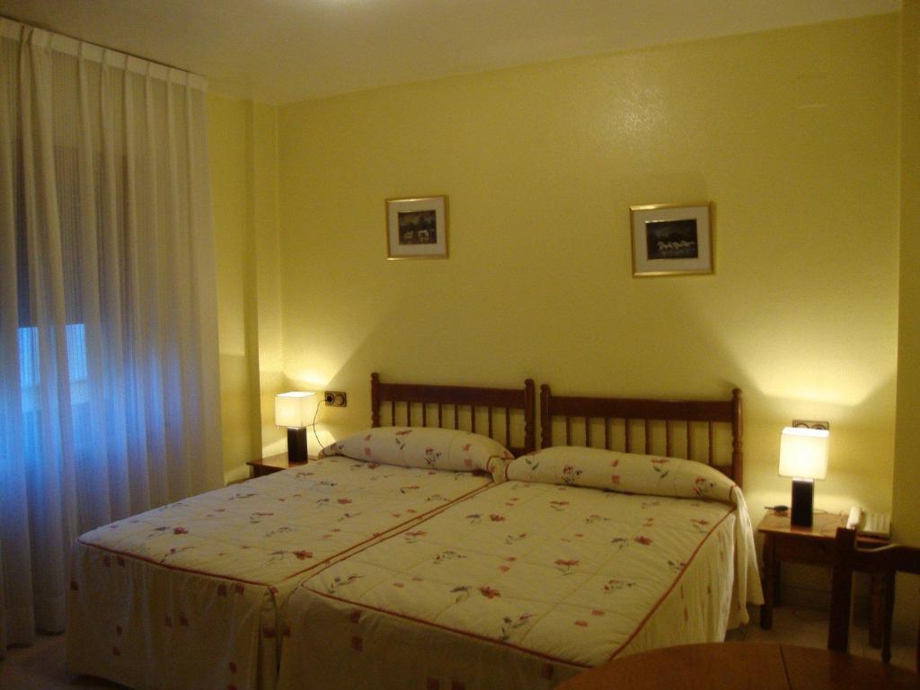 Hostal El Vegano Utiel Δωμάτιο φωτογραφία